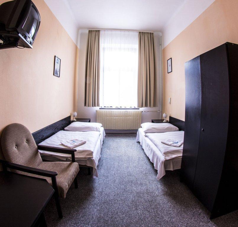 Hotel Pyramida Brno Exterior foto
